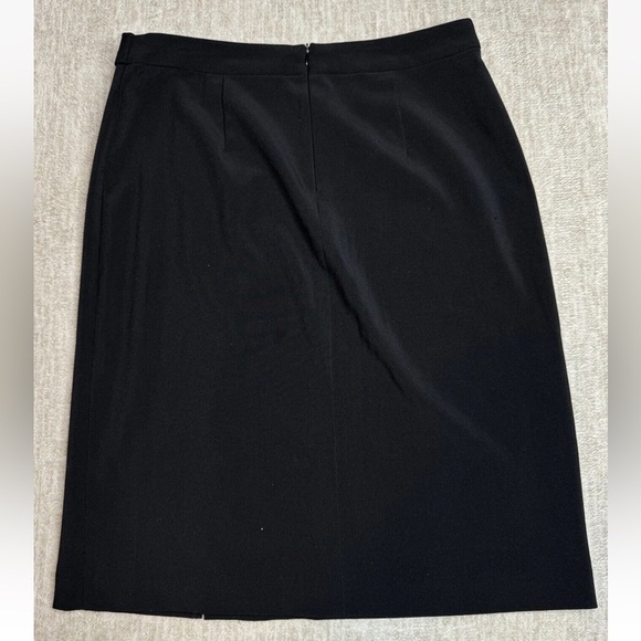 Worthington Sz 12 Essentials Black Skirt Buckle Classic pencil straight Lined - Picture 2 of 8